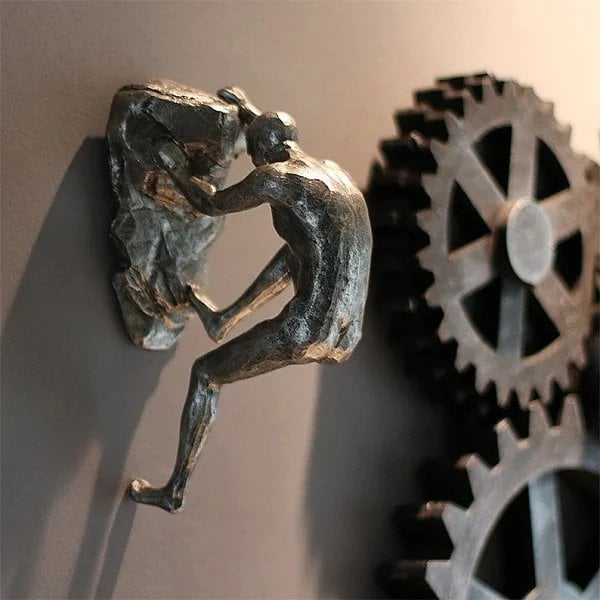 🧗‍♀️Elevate Your Decor with our Climber Sculpture!🧗‍♀️