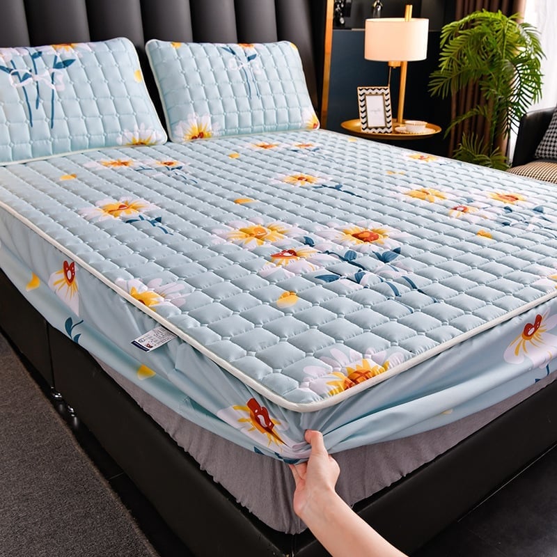 2023 Latest Breathable Silky Mattress Cover