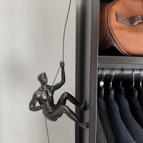 🧗‍♀️Elevate Your Decor with our Climber Sculpture!🧗‍♀️