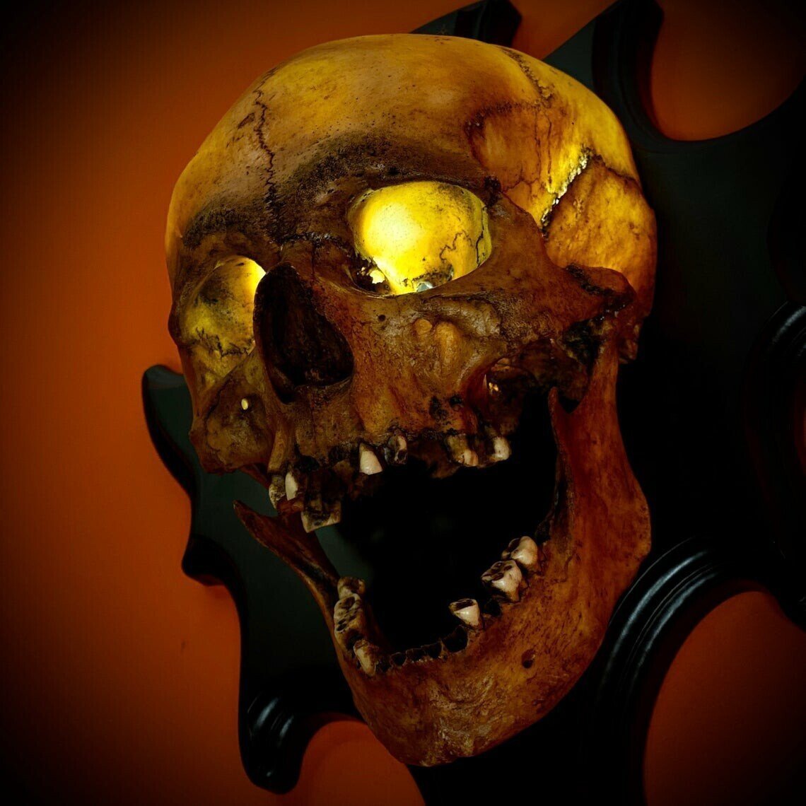 Get Ready for Halloween with our Skull Lamp - Pre Sale 49% OFF!