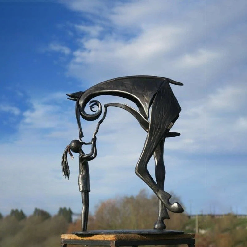 Elegant Kiss Horse Sculpture